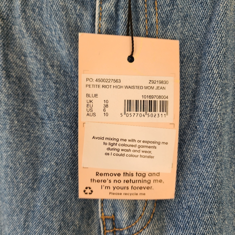 Missguided petit riot high waisted mom jeans - Picture 6 of 14